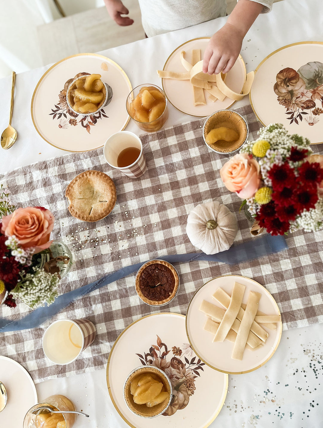 Fall paper plates and napkins