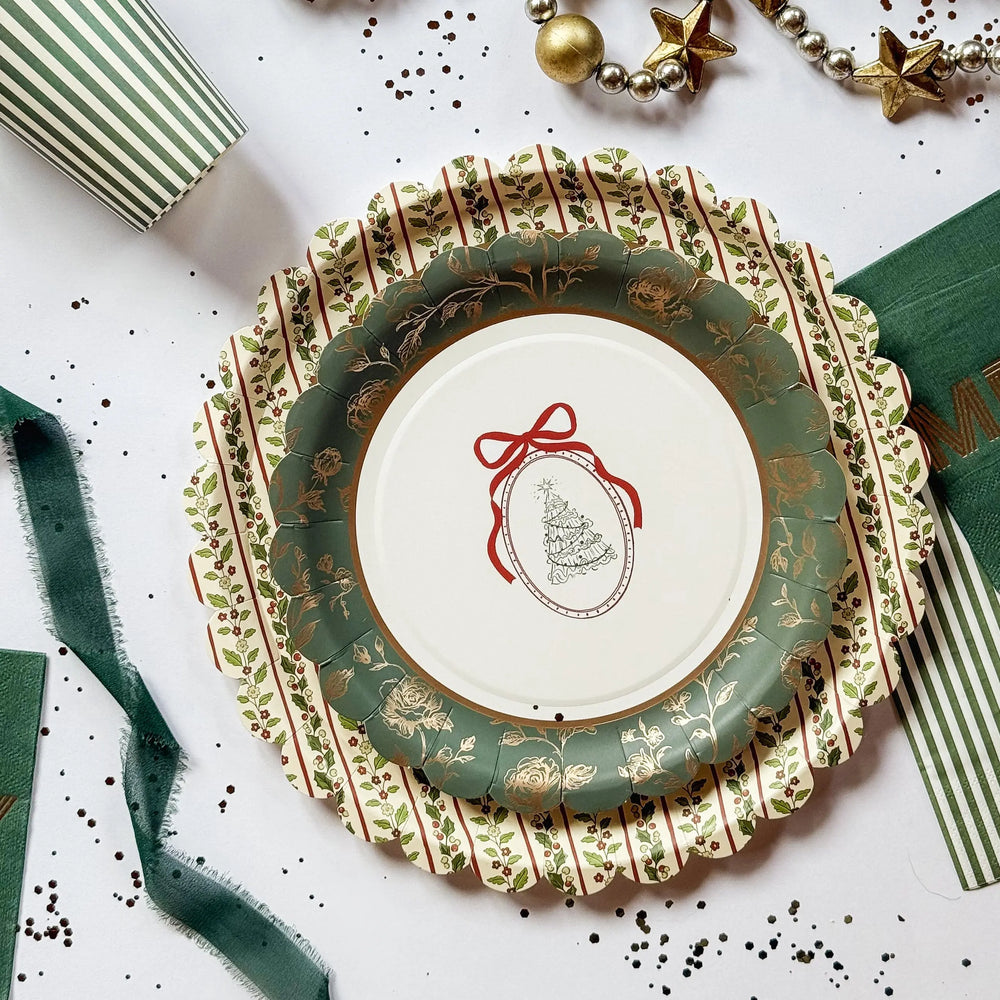Hearth & Holly Vintage Floral Scalloped Dinner Plate (12pcs) Josi James