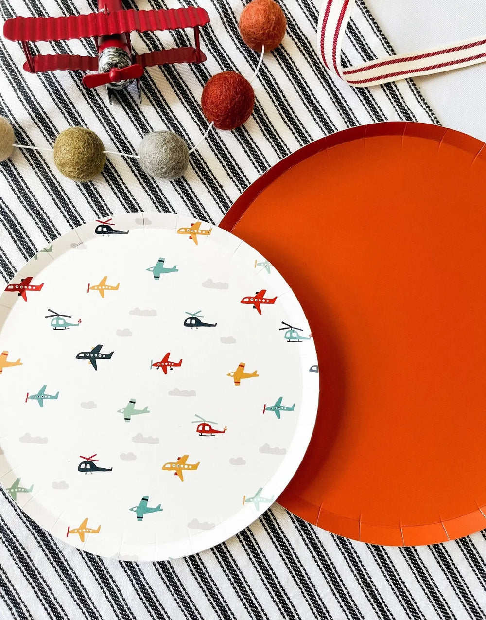 Orange Paper Party Plate (8pcs) - Josi James - 9 Inch Plate