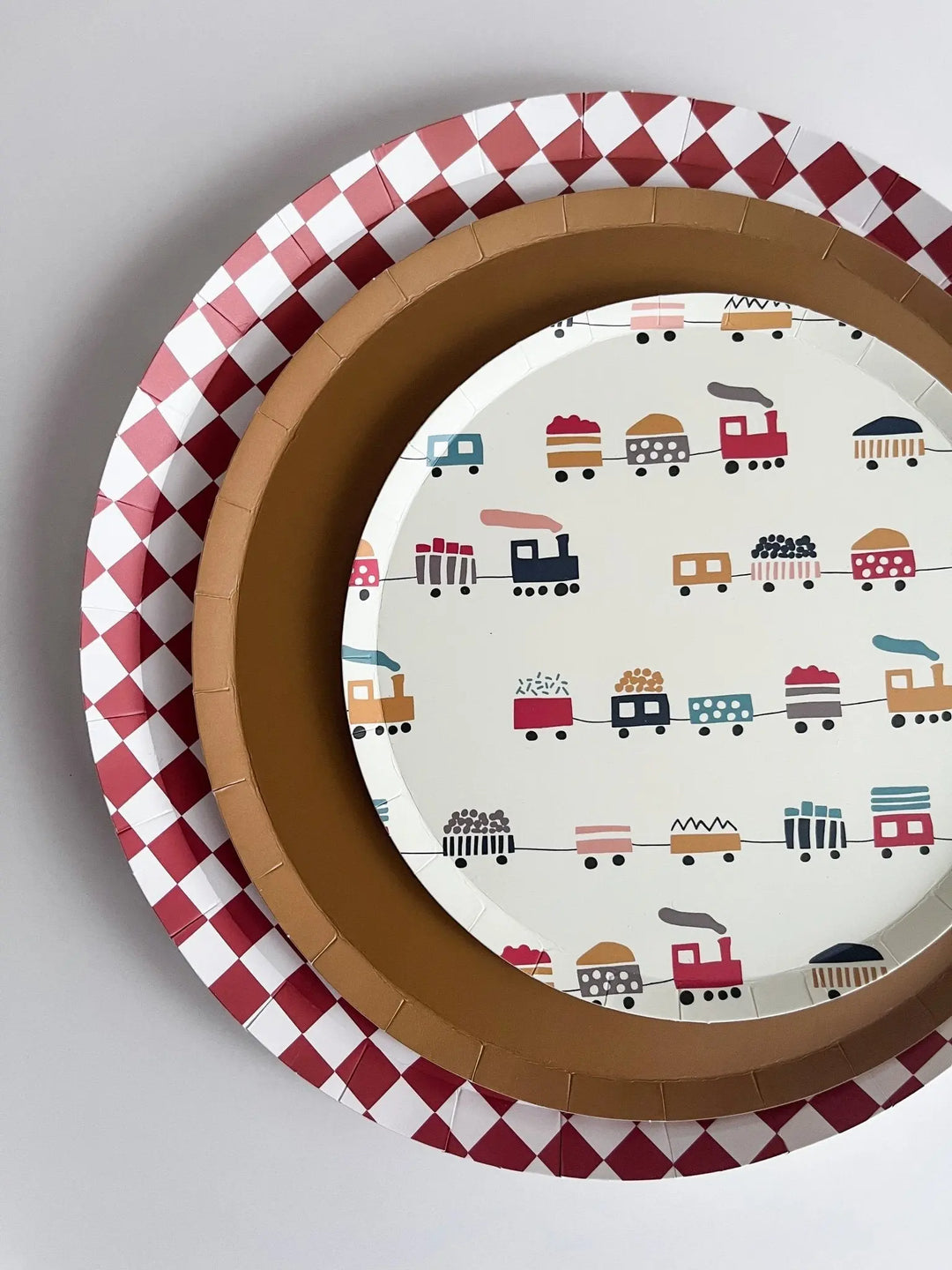 Premium Checkered Red Plate (8pcs) - Josi James - 10.5 Inch Plate