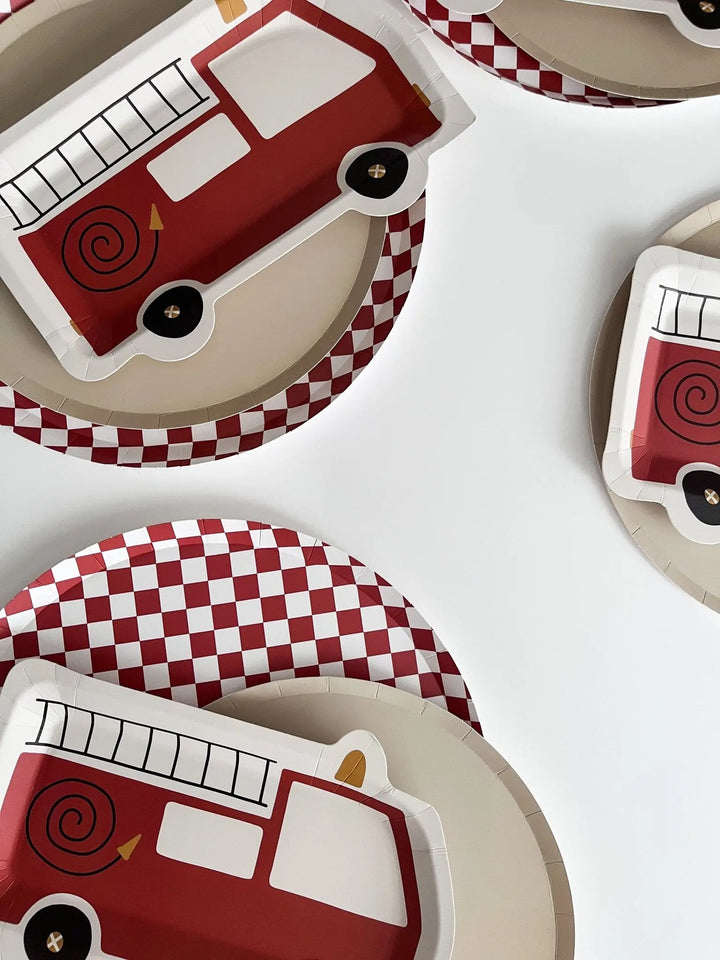 Premium Checkered Red Plate (8pcs) - Josi James - 10.5 Inch Plate