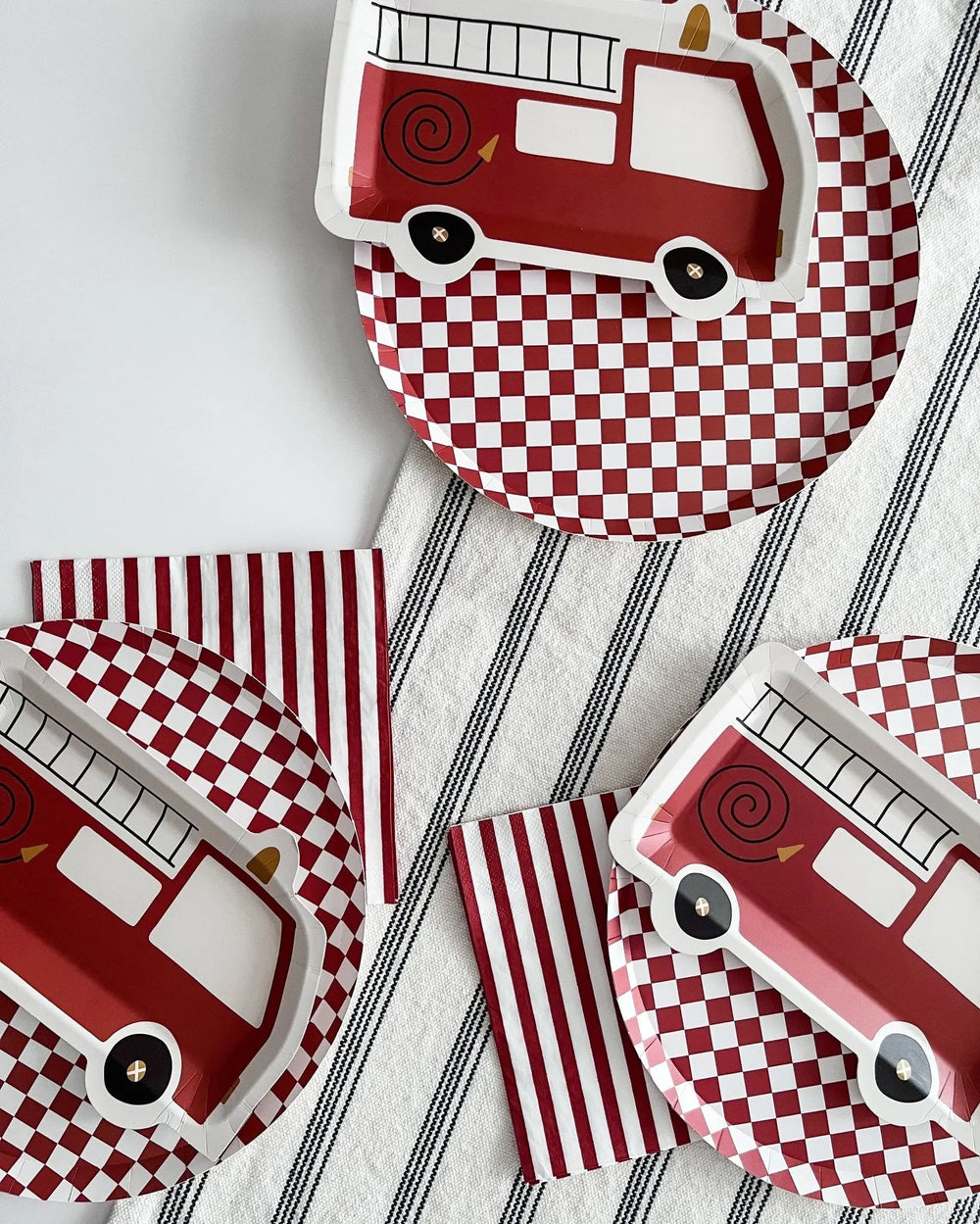 Premium Checkered Red Plate (8pcs) - Josi James - 10.5 Inch Plate